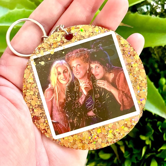 Hocus Pocus Keychain - Picture 2 of 5